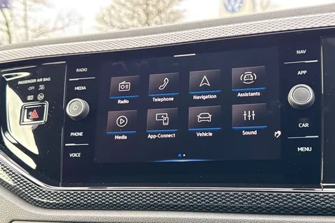 DF25AOS Volkswagen Taigo 1.0 TSI Life DSG Euro 6 (s/s) 5dr Thumbnail #17