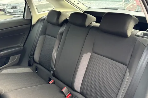 DF25AOS Volkswagen Taigo 1.0 TSI Life DSG Euro 6 (s/s) 5dr Thumbnail #19