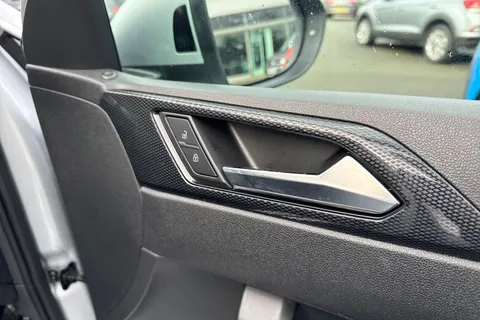 DF25AOS Volkswagen Taigo 1.0 TSI Life DSG Euro 6 (s/s) 5dr Thumbnail #21