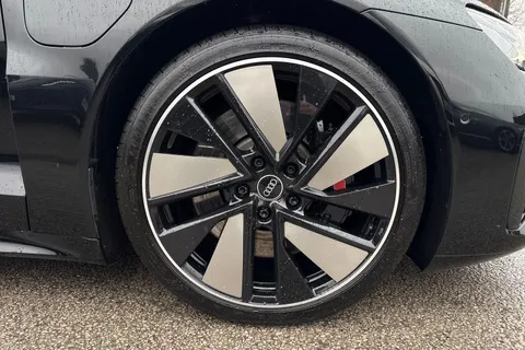 KY71HYS Audi RS e-tron GT 440,00 kW Thumbnail #10