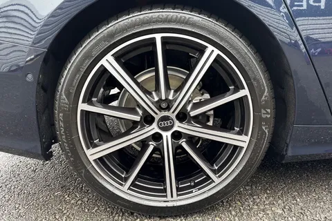 PJ75KWT Audi A6 Avant Avant Black Edition 40 TFSI  204 PS S tronic Thumbnail #9