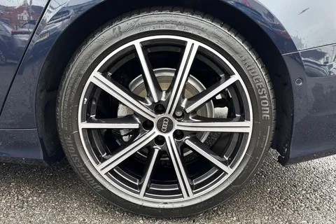 PJ75KWT Audi A6 Avant Avant Black Edition 40 TFSI  204 PS S tronic Thumbnail #12