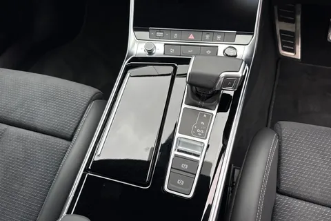 PJ75KWT Audi A6 Avant Avant Black Edition 40 TFSI  204 PS S tronic Thumbnail #22