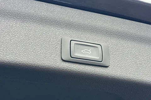 PJ75KWT Audi A6 Avant Avant Black Edition 40 TFSI  204 PS S tronic Thumbnail #29