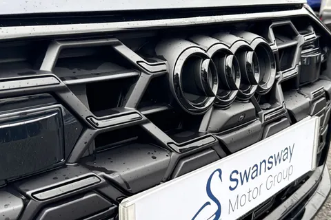 PJ75KWT Audi A6 Avant Avant Black Edition 40 TFSI  204 PS S tronic Thumbnail #31