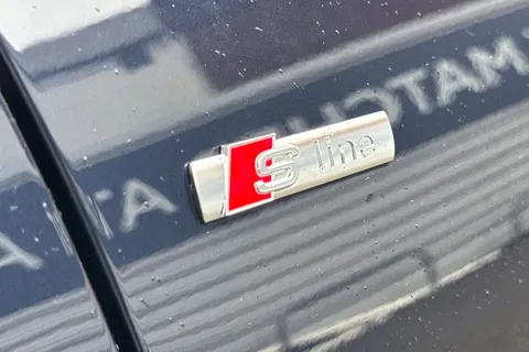 PJ75KWT Audi A6 Avant Avant Black Edition 40 TFSI  204 PS S tronic Thumbnail #32