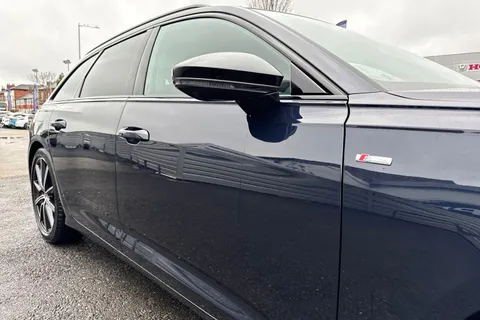 PJ75KWT Audi A6 Avant Avant Black Edition 40 TFSI  204 PS S tronic Thumbnail #33