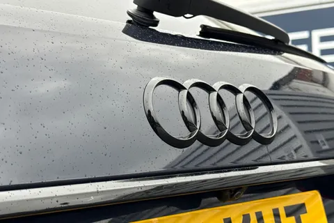 PJ75KWT Audi A6 Avant Avant Black Edition 40 TFSI  204 PS S tronic Thumbnail #41