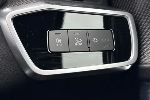 PJ75KWT Audi A6 Avant Avant Black Edition 40 TFSI  204 PS S tronic Thumbnail #42