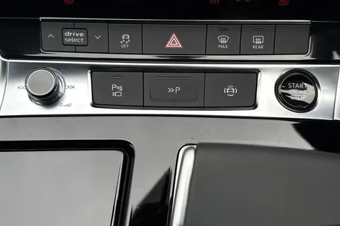 PJ75KWT Audi A6 Avant Avant Black Edition 40 TFSI  204 PS S tronic Thumbnail #46