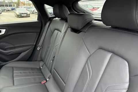  Audi A5 2.0 TDI S line Saloon S Tronic Euro 6 (s/s) 5dr Thumbnail #19