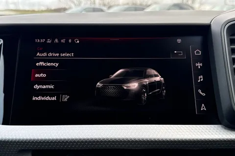 KR25YJH Audi A1 S line 30 TFSI  116 PS S tronic Thumbnail #42