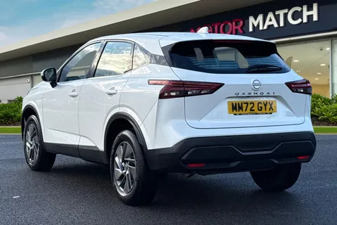 MM72GYX Nissan Qashqai 1.3 DIG-T MHEV Acenta Premium XTRON Euro 6 (s/s) 5dr Thumbnail #2