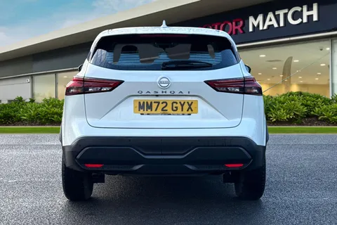MM72GYX Nissan Qashqai 1.3 DIG-T MHEV Acenta Premium XTRON Euro 6 (s/s) 5dr Thumbnail #4