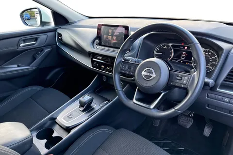 MM72GYX Nissan Qashqai 1.3 DIG-T MHEV Acenta Premium XTRON Euro 6 (s/s) 5dr Thumbnail #13