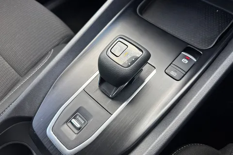 MM72GYX Nissan Qashqai 1.3 DIG-T MHEV Acenta Premium XTRON Euro 6 (s/s) 5dr Thumbnail #22