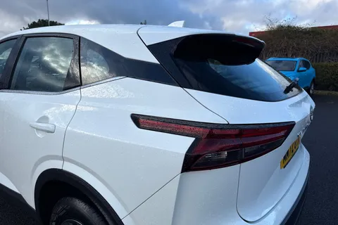 MM72GYX Nissan Qashqai 1.3 DIG-T MHEV Acenta Premium XTRON Euro 6 (s/s) 5dr Thumbnail #30