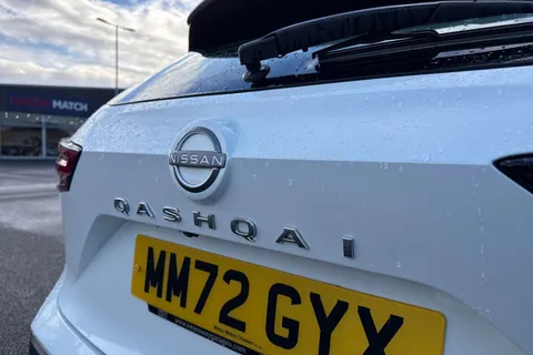 MM72GYX Nissan Qashqai 1.3 DIG-T MHEV Acenta Premium XTRON Euro 6 (s/s) 5dr Thumbnail #32