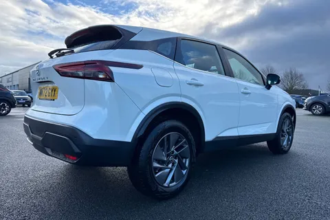 MM72GYX Nissan Qashqai 1.3 DIG-T MHEV Acenta Premium XTRON Euro 6 (s/s) 5dr Thumbnail #33