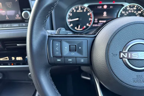 MM72GYX Nissan Qashqai 1.3 DIG-T MHEV Acenta Premium XTRON Euro 6 (s/s) 5dr Thumbnail #37