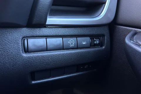 MM72GYX Nissan Qashqai 1.3 DIG-T MHEV Acenta Premium XTRON Euro 6 (s/s) 5dr Thumbnail #41