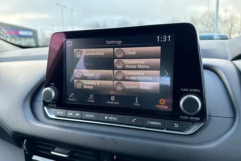 MM72GYX Nissan Qashqai 1.3 DIG-T MHEV Acenta Premium XTRON Euro 6 (s/s) 5dr Thumbnail #48