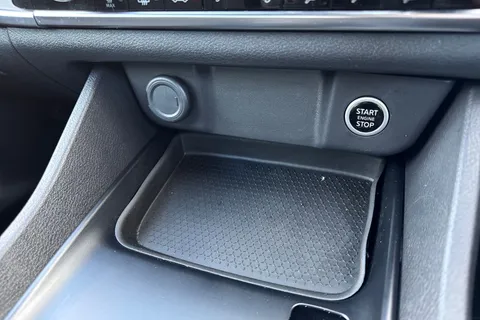 MM72GYX Nissan Qashqai 1.3 DIG-T MHEV Acenta Premium XTRON Euro 6 (s/s) 5dr Thumbnail #51