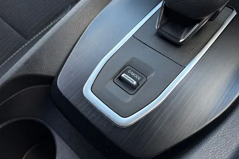 MM72GYX Nissan Qashqai 1.3 DIG-T MHEV Acenta Premium XTRON Euro 6 (s/s) 5dr Thumbnail #52