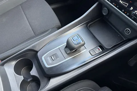 MM72GYX Nissan Qashqai 1.3 DIG-T MHEV Acenta Premium XTRON Euro 6 (s/s) 5dr Thumbnail #53