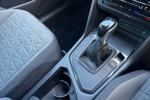 PF22NPU Volkswagen Tiguan 1.5 TSI Life DSG Euro 6 (s/s) 5dr Thumbnail #23