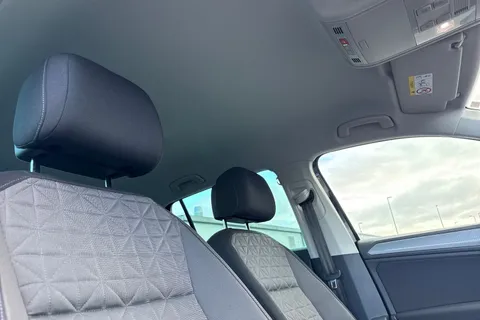 PF22NPU Volkswagen Tiguan 1.5 TSI Life DSG Euro 6 (s/s) 5dr Thumbnail #24