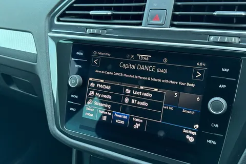 PF22NPU Volkswagen Tiguan 1.5 TSI Life DSG Euro 6 (s/s) 5dr Thumbnail #47