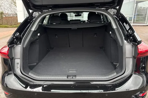 DC25FMY Audi A6 E-Tron Avant 83kWh Sport Auto 5dr Thumbnail #8