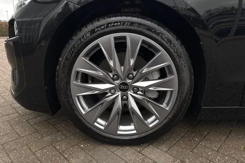 DC25FMY Audi A6 E-Tron Avant 83kWh Sport Auto 5dr Thumbnail #11