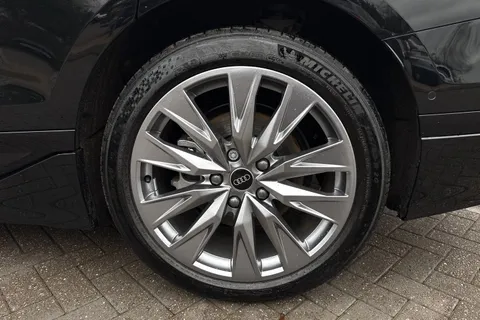 DC25FMY Audi A6 E-Tron Avant 83kWh Sport Auto 5dr Thumbnail #12