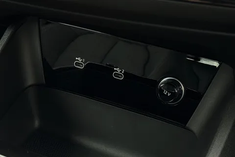 DC25FMY Audi A6 E-Tron Avant 83kWh Sport Auto 5dr Thumbnail #56