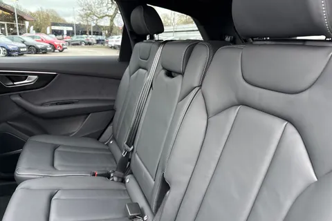  Audi Q7 3.0 TDI V6 Black Edition Tiptronic quattro Euro 6 (s/s) 5dr Thumbnail #19
