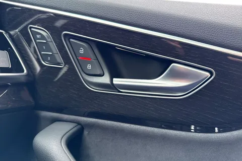  Audi Q7 3.0 TDI V6 Black Edition Tiptronic quattro Euro 6 (s/s) 5dr Thumbnail #21