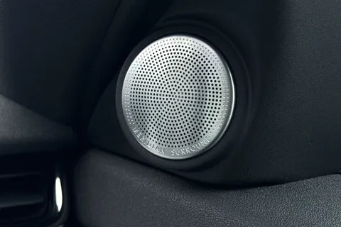 DU23NYK Land Rover Range Rover Evoque 1.5 P300e R-Dynamic HSE 5dr Thumbnail #25