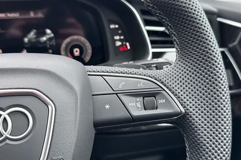  Audi Q7 3.0 TDI V6 Black Edition Tiptronic quattro Euro 6 (s/s) 5dr Thumbnail #28