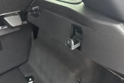 DU23NYK Land Rover Range Rover Evoque 1.5 P300e R-Dynamic HSE 5dr Thumbnail #28