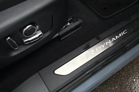 DU23NYK Land Rover Range Rover Evoque 1.5 P300e R-Dynamic HSE 5dr Thumbnail #32