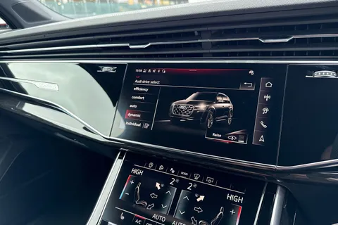  Audi Q7 3.0 TDI V6 Black Edition Tiptronic quattro Euro 6 (s/s) 5dr Thumbnail #48