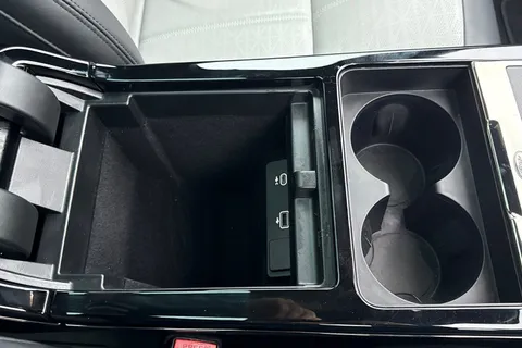 DU23NYK Land Rover Range Rover Evoque 1.5 P300e R-Dynamic HSE 5dr Thumbnail #46