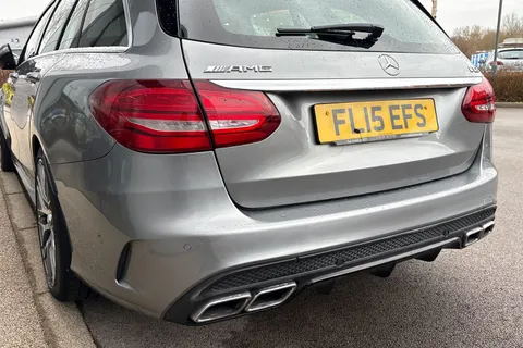 FL15EFS Mercedes-Benz C Class 4.0 C63 V8 BiTurbo AMG SpdS MCT Euro 6 (s/s) 5dr Thumbnail #9