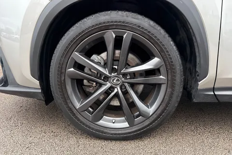 WU22VWP Lexus Nx 2.5 450h+ 18.1kWh E-CVT 4WD Euro 6 (s/s) 5dr Thumbnail #13