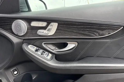 FL15EFS Mercedes-Benz C Class 4.0 C63 V8 BiTurbo AMG SpdS MCT Euro 6 (s/s) 5dr Thumbnail #22