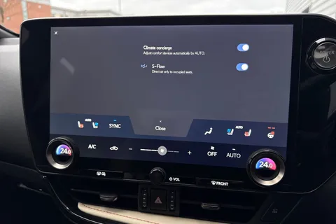 WU22VWP Lexus Nx 2.5 450h+ 18.1kWh E-CVT 4WD Euro 6 (s/s) 5dr Thumbnail #23