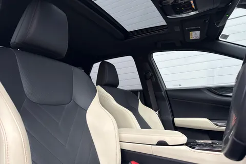 WU22VWP Lexus Nx 2.5 450h+ 18.1kWh E-CVT 4WD Euro 6 (s/s) 5dr Thumbnail #25