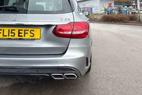 FL15EFS Mercedes-Benz C Class 4.0 C63 V8 BiTurbo AMG SpdS MCT Euro 6 (s/s) 5dr Thumbnail #29